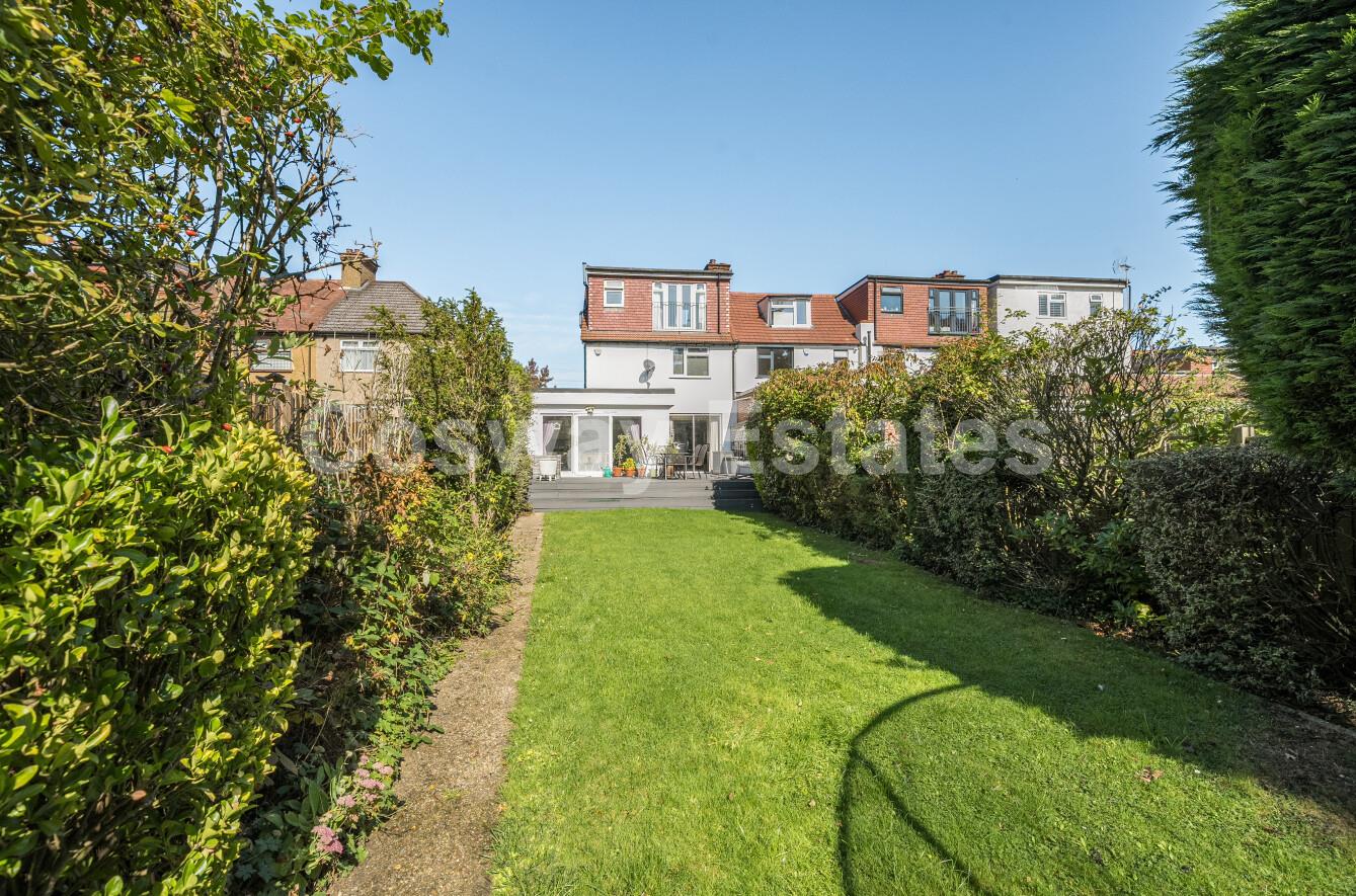 Hale Drive, Mill Hill, NW7, London